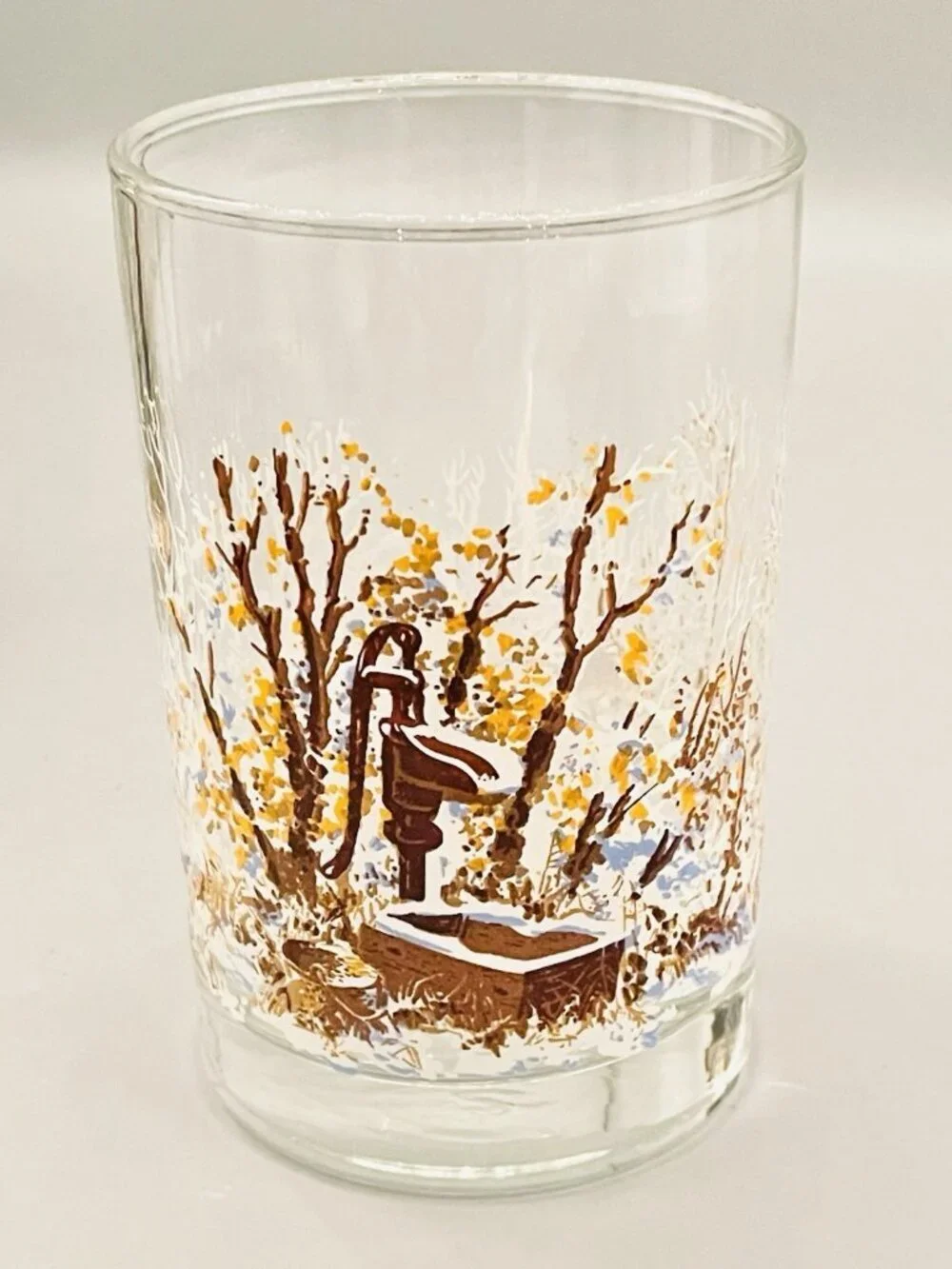 Vintage Arctic Circle Fast Food Glass 1985 H. Francis Sellers Art Winter Scene
